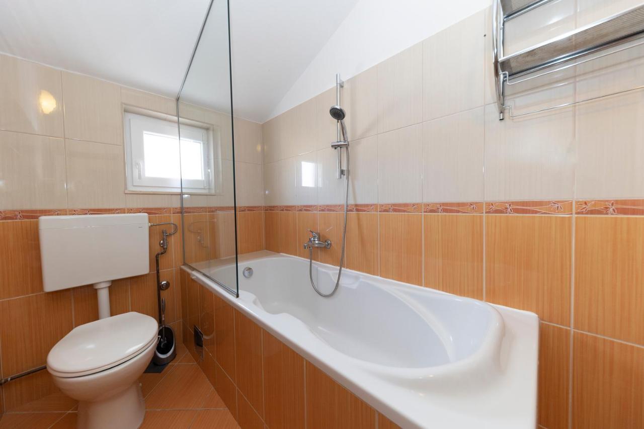 Apartman Lana Biograd Na Moru Exterior foto